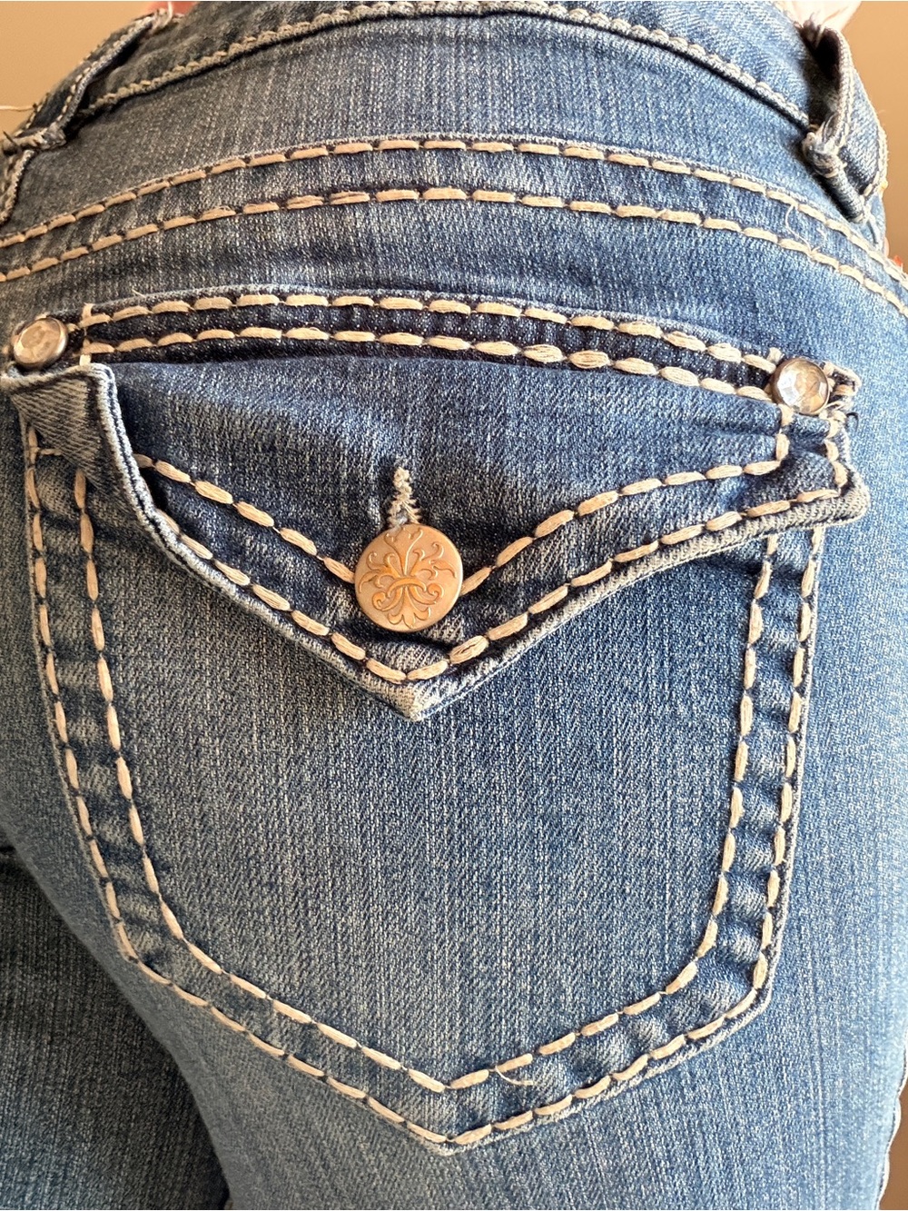 Women’s Blue Denim Jeans with Decorative Back Pocket